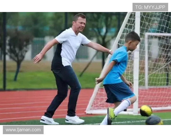 杨强专访：从青涩少年到排球传奇的成长之路回顾