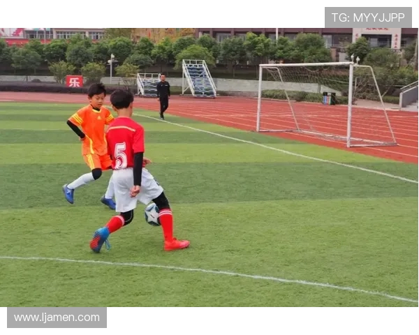 武汉足球队快攻战术解析：速度与激情的完美结合