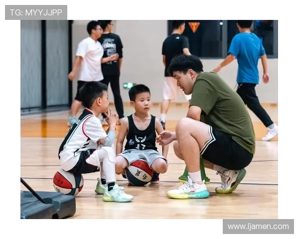 深圳篮球队在篮球团队协作排行榜中荣登第七名展现出色团队精神与实力