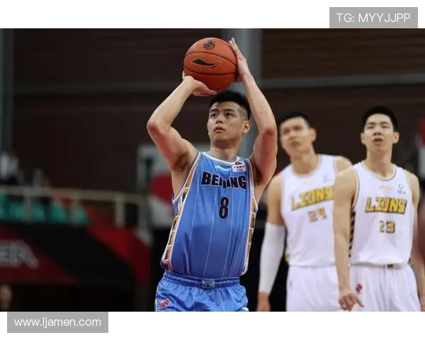 2017年广东与深圳季后赛精彩对决回顾与分析