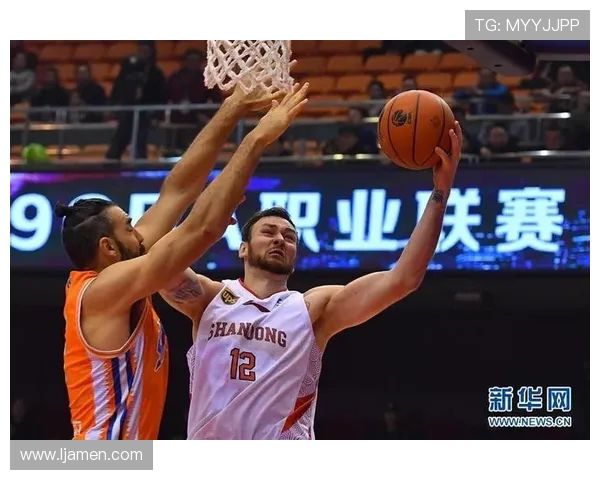 CBA联赛精彩对决北京队与山东队激战成焦点战报分析